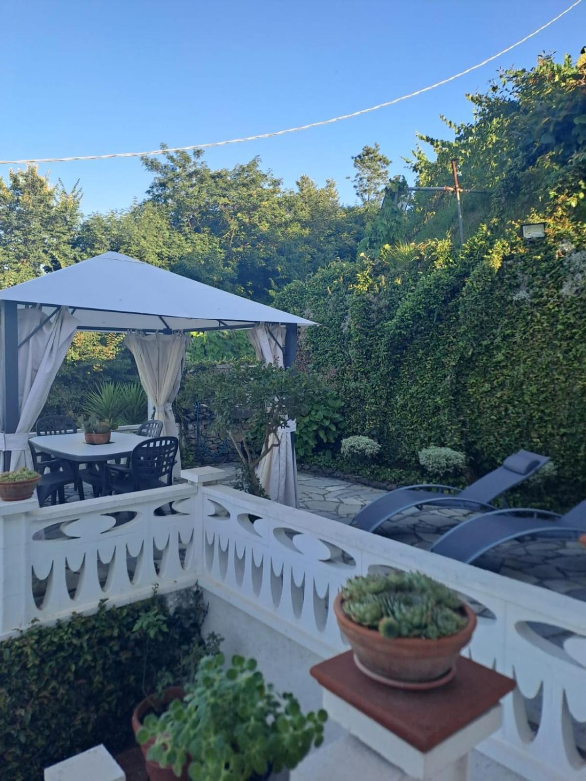 Il Paradiso All'Improvviso Vezzano Ligure Luaran gambar